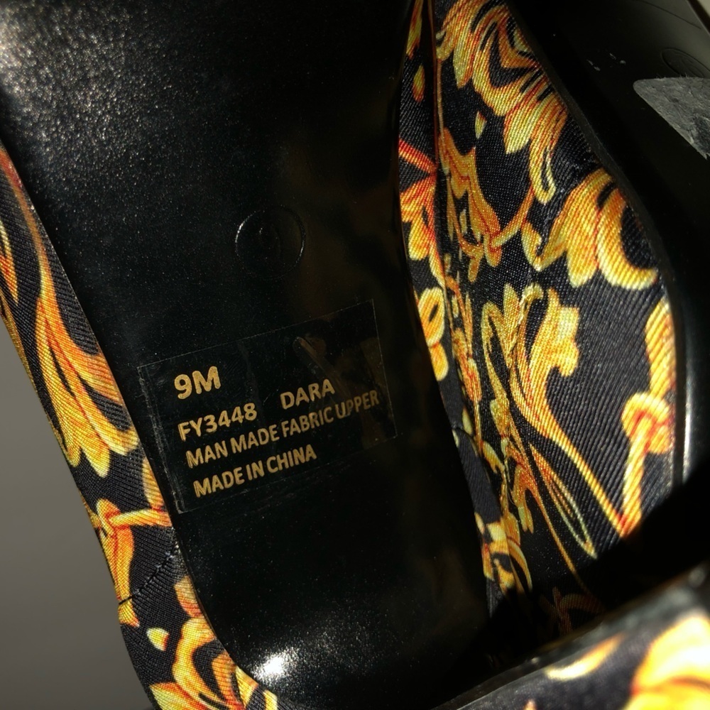 Cape Robin Black and Gold Patterned Peeptoe Heeled Boots size 9 - Picture 8 of 10